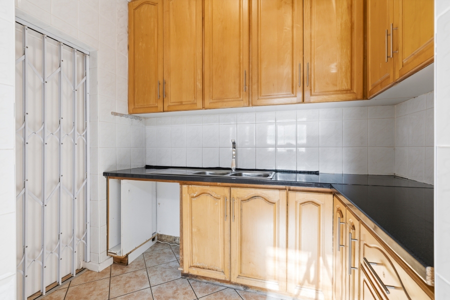 6 Bedroom Property for Sale in Pinelands Western Cape